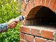 pizzaofen-bauen-oder-abdichten-hitzefest-durch-den-fruehling-mit-hochtemperatur-silikon